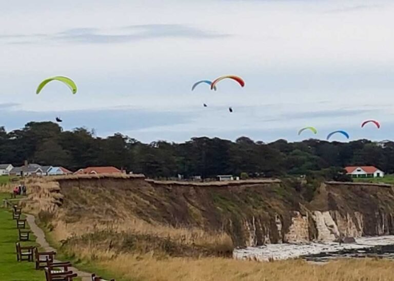 learn to paraglide over bridlington